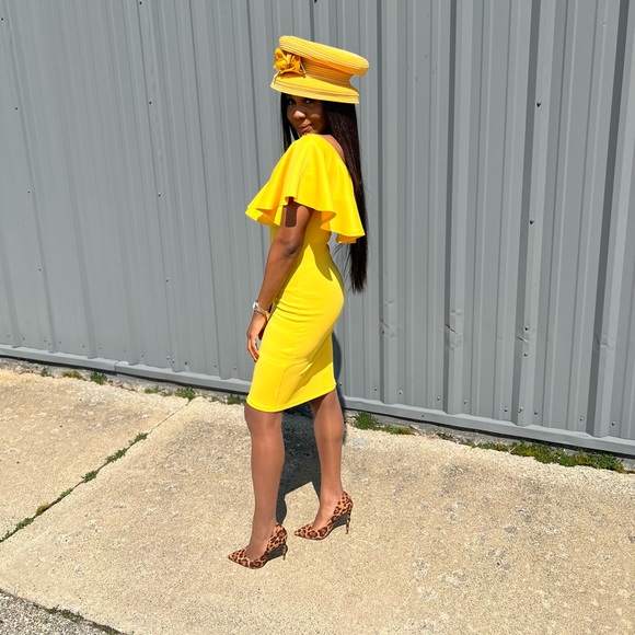 Upscale Couture, yellow dress, size small - Picture 2 of 4